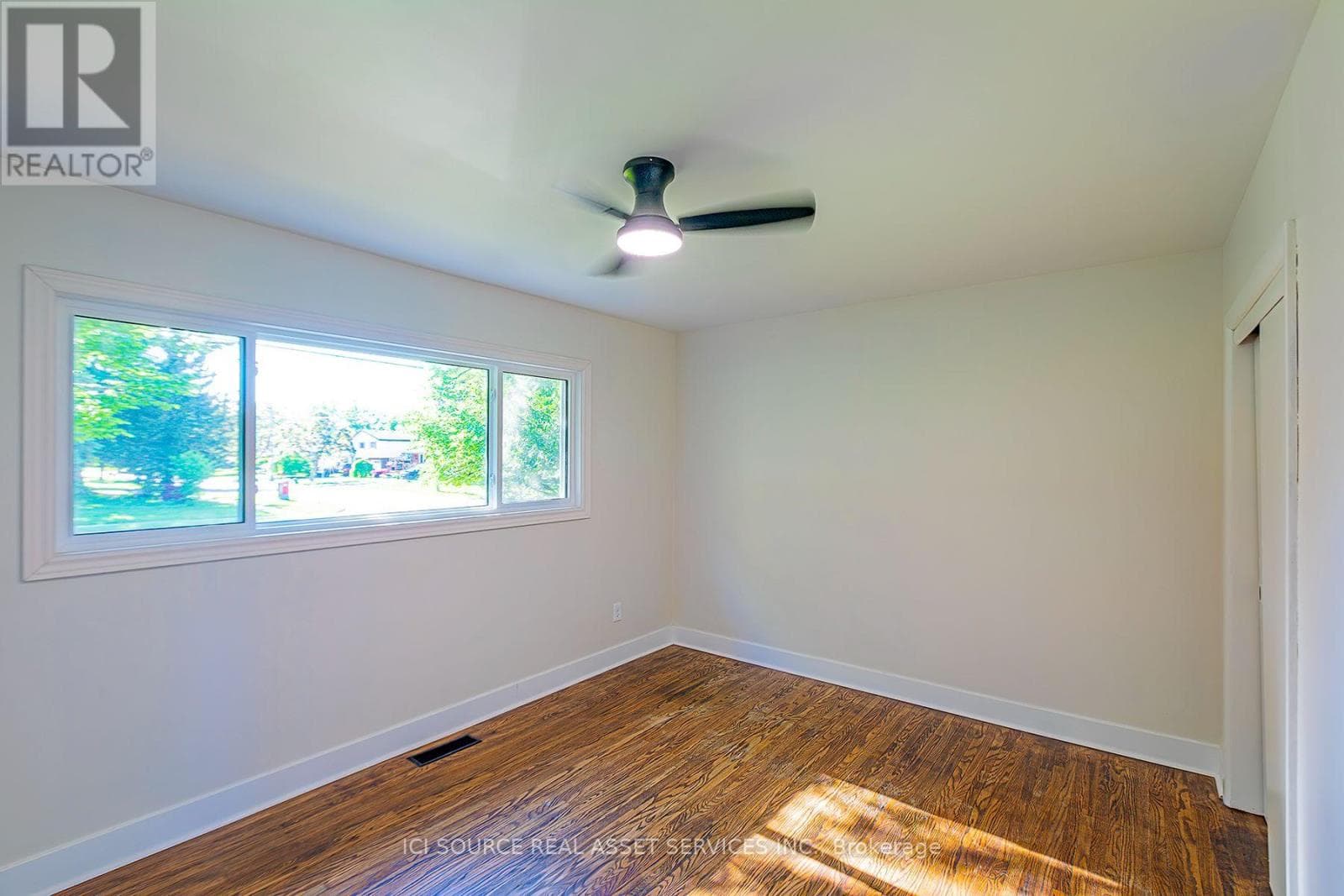 Single Family at 3768 Dorchester Road, Niagara Falls (Stamford), Ontario - Photo 6 - RE/MAX Garden City Realty