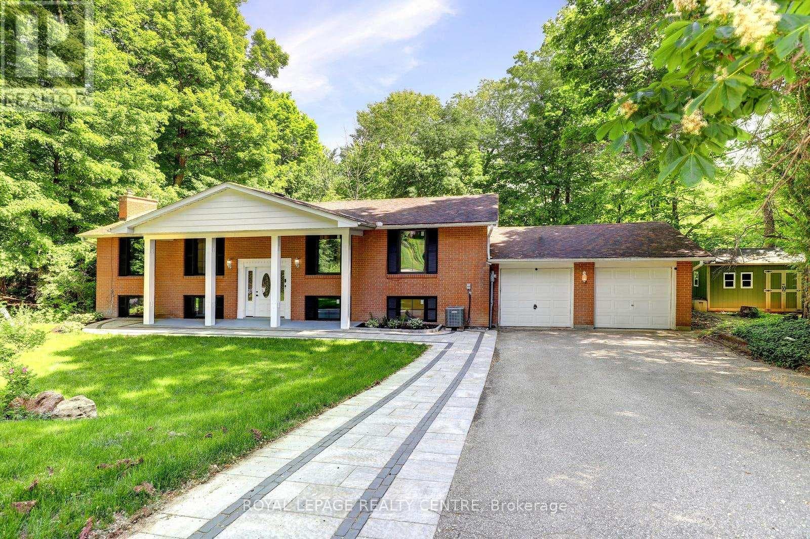 69 Glenda Jane Drive