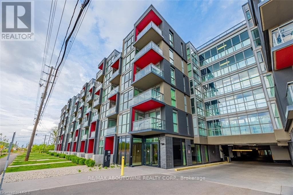 B416- 5240 DUNDAS Street