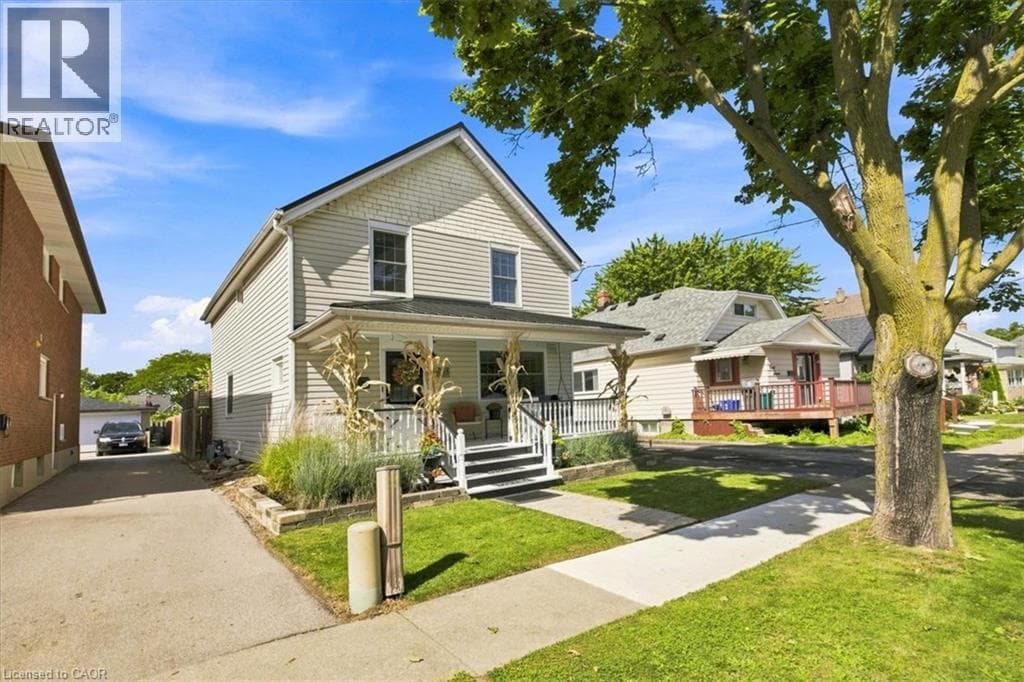 Single Family at 45 RODMAN Street, St. Catharines, Ontario - Photo 3 - RE/MAX Garden City Realty