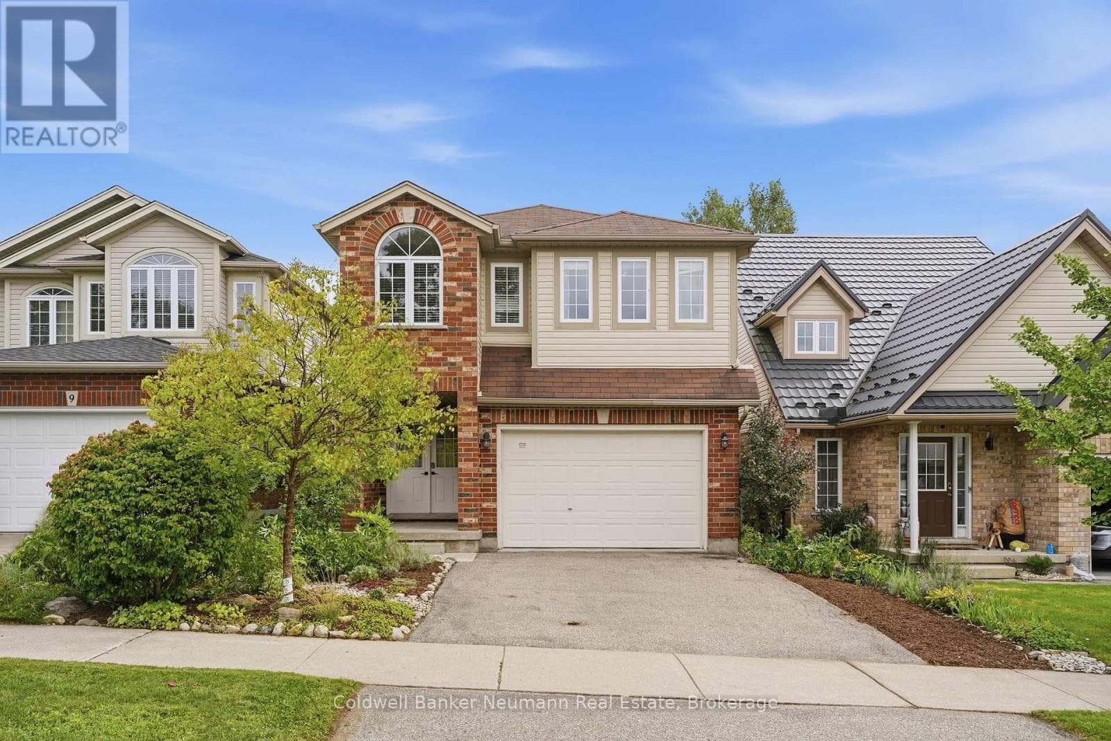7 Henderson Drive