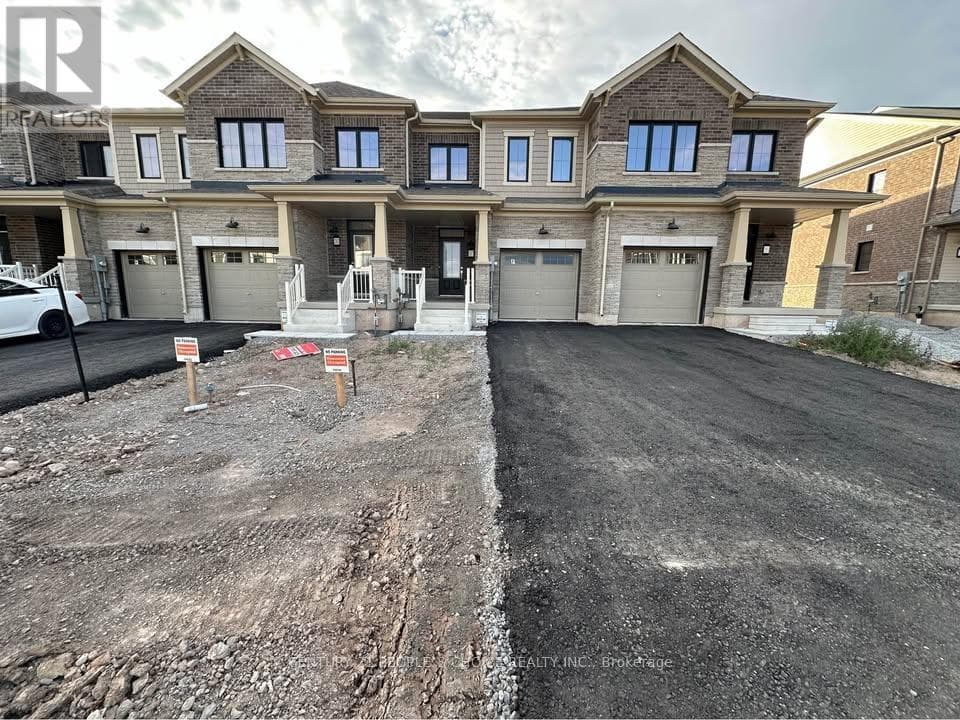 Single Family at 287 PORT Crescent, Welland (Dain City), Ontario - Photo 2 - RE/MAX Garden City Realty