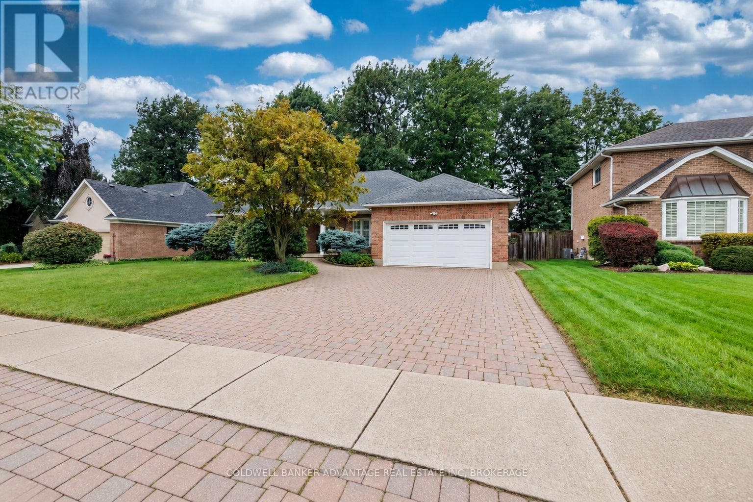 Single Family at 8165 Mount Olive Crescent, Niagara Falls (Mt. Carmel), Ontario - Photo 2 - RE/MAX Garden City Realty