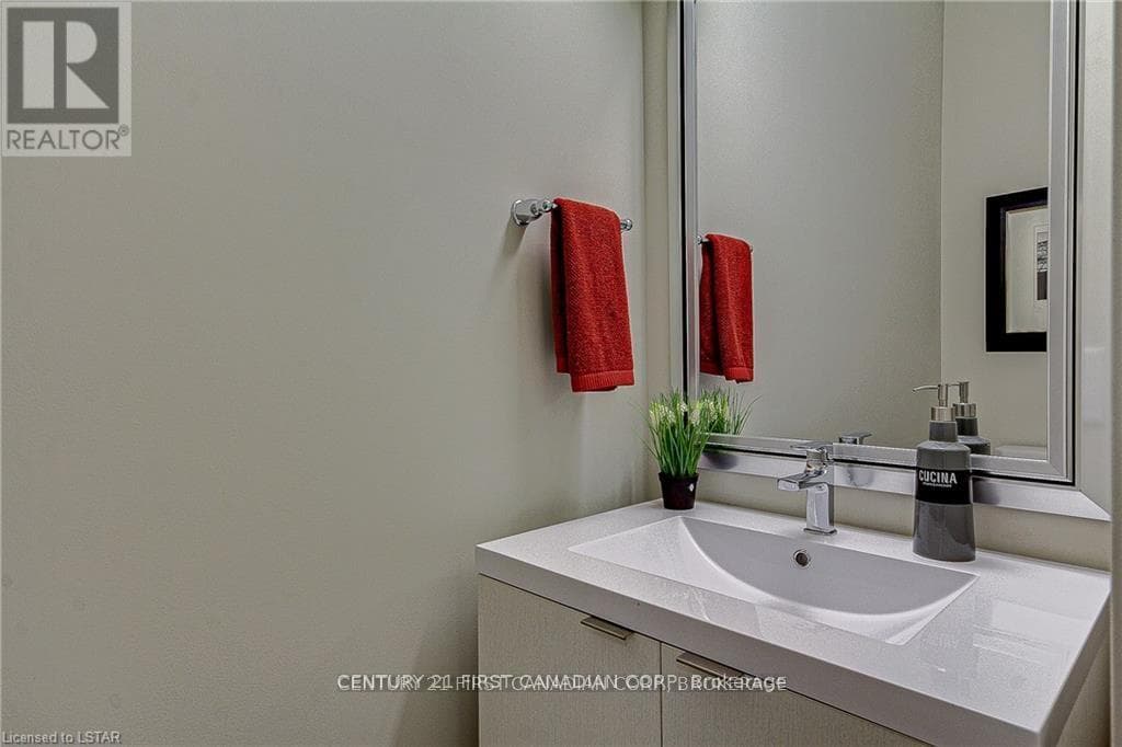 Single Family at 177 Edgevalley Road, London East (East D), Ontario - Photo 5 - RE/MAX Garden City Realty