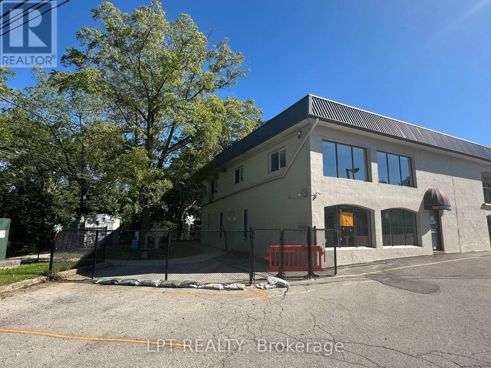 13-14- 76 Main Street