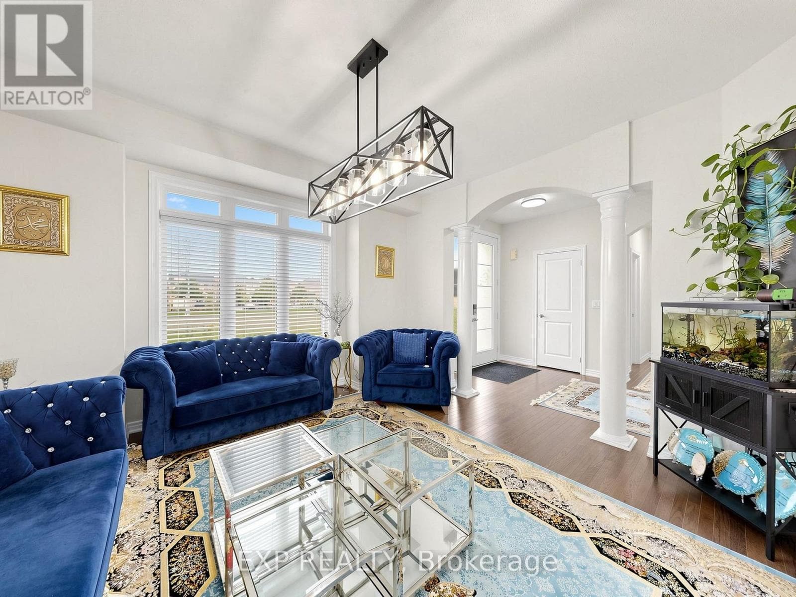 Single Family at 500 Mcgregor Farm Trail, Newmarket (Glenway Estates), Ontario - Photo 6 - RE/MAX Garden City Realty