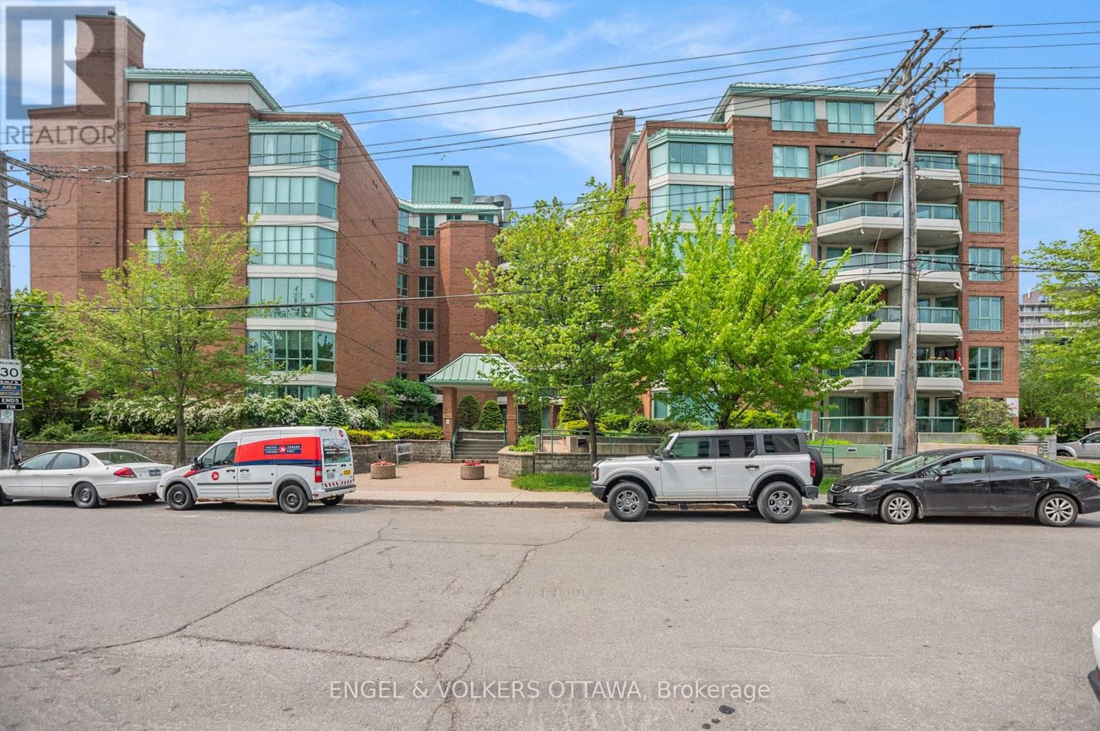 507- 550 Cambridge Street