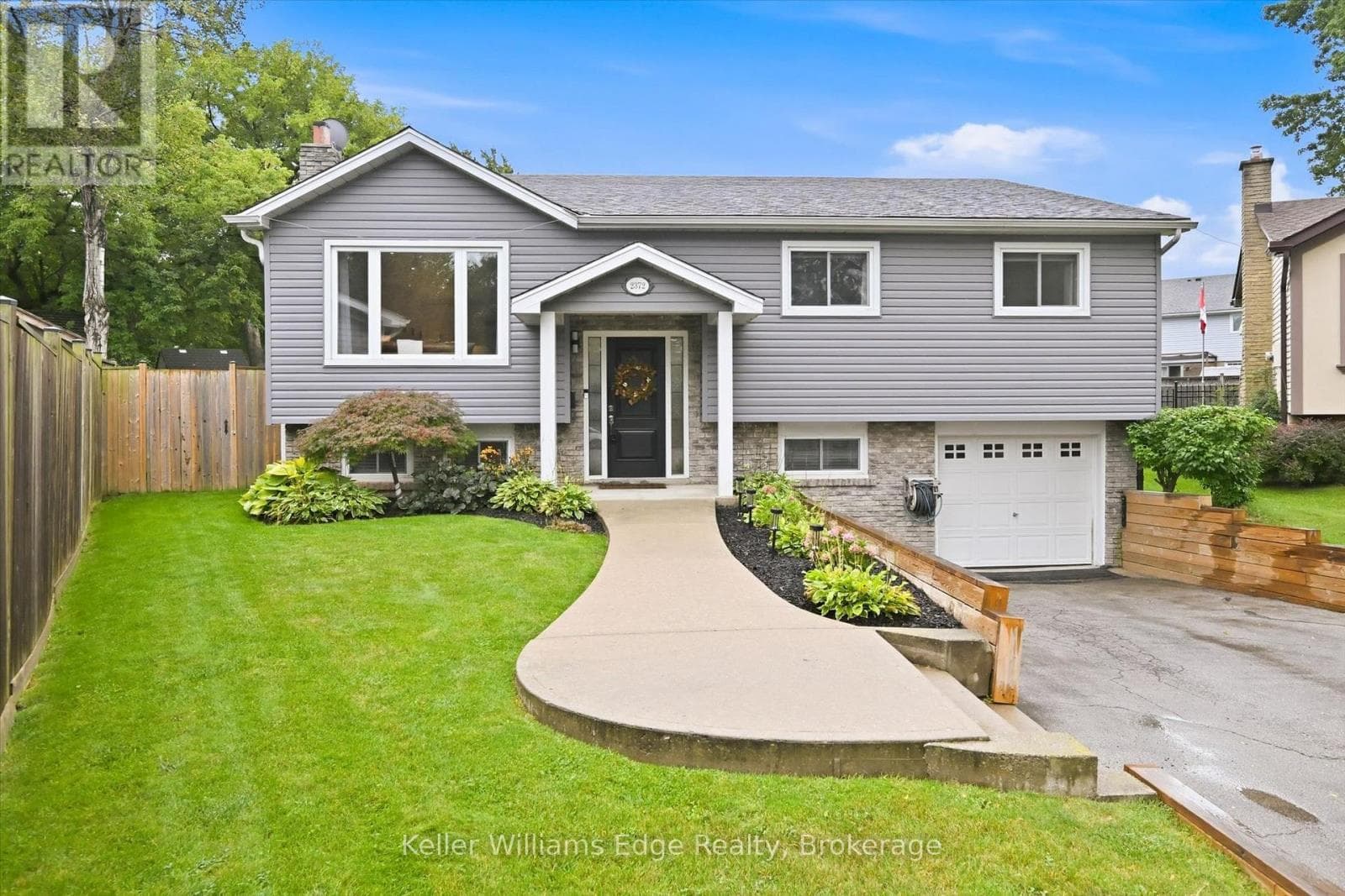 2372 Cayuga Court