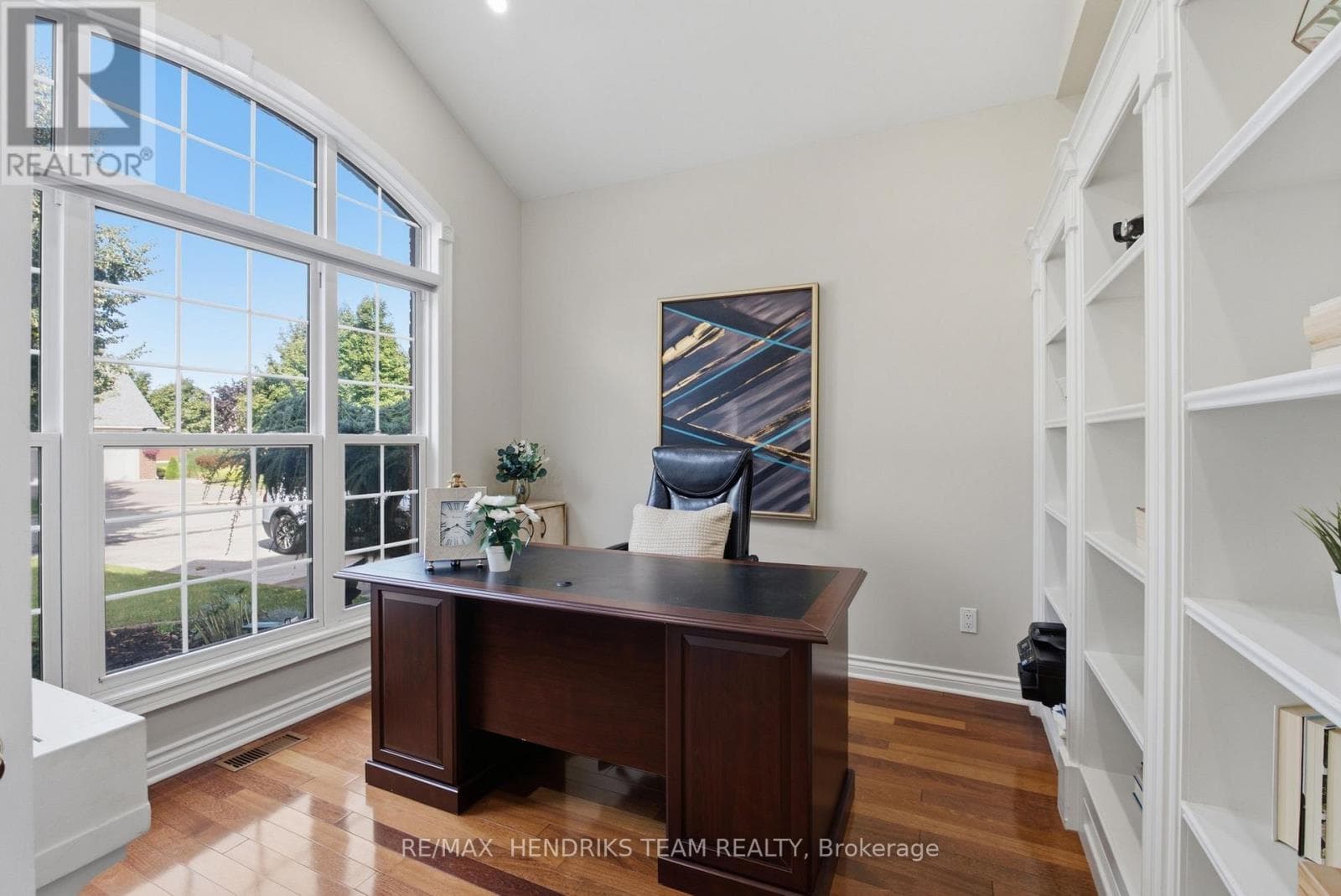 Single Family at 26 Countryside Drive, St. Catharines (Grapeview), Ontario - Photo 6 - RE/MAX Garden City Realty
