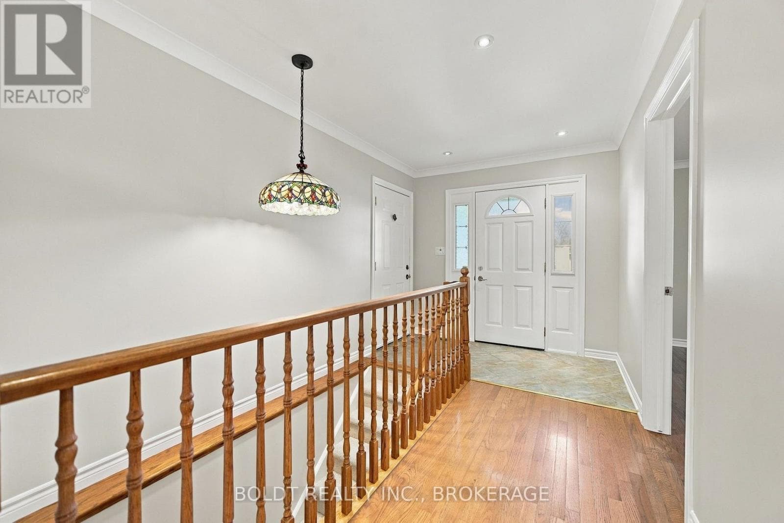 Single Family at 255 SULLIVAN Avenue, Thorold (Confederation Heights), Ontario - Photo 7 - RE/MAX Garden City Realty