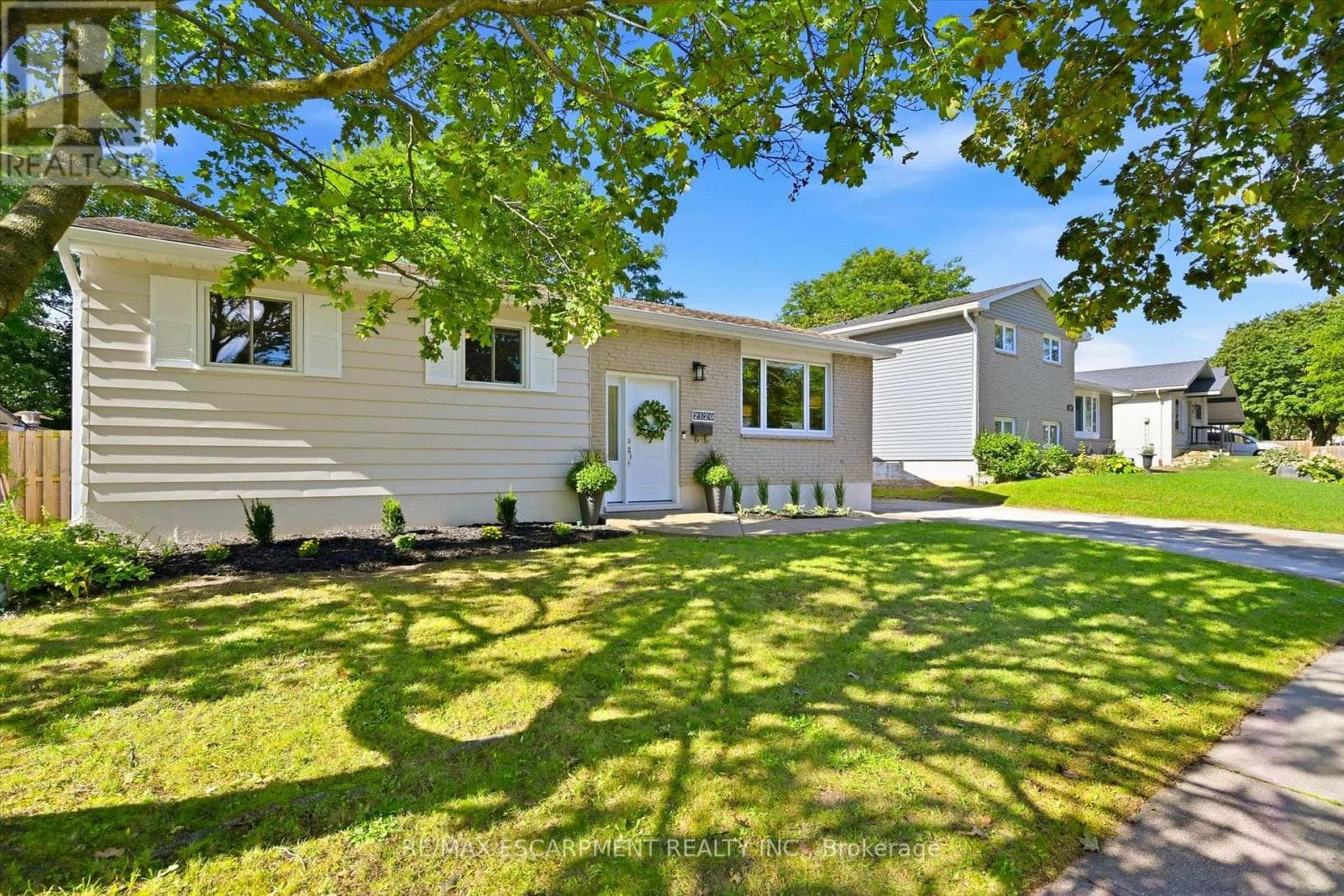 2120 Cavendish Drive