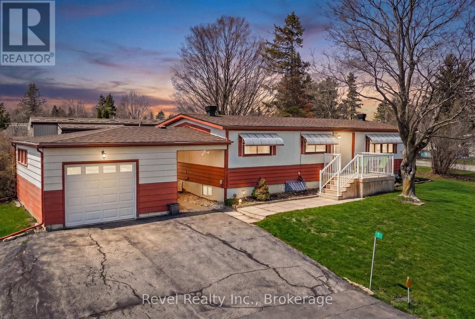 7 Macal Drive