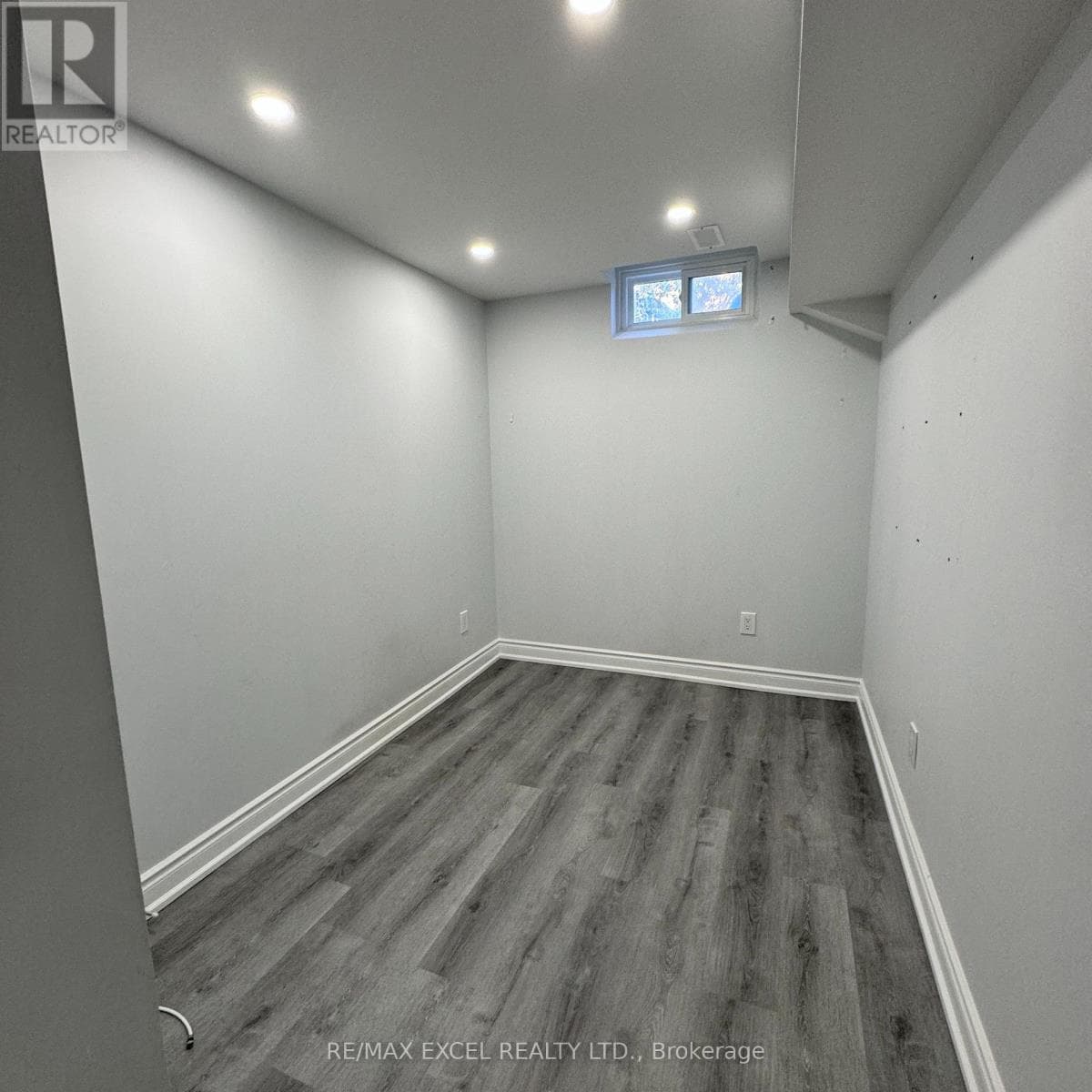 Single Family at Bsmt- 102 Galbraith Crescent, Markham (Milliken Mills East), Ontario - Photo 9 - RE/MAX Garden City Realty