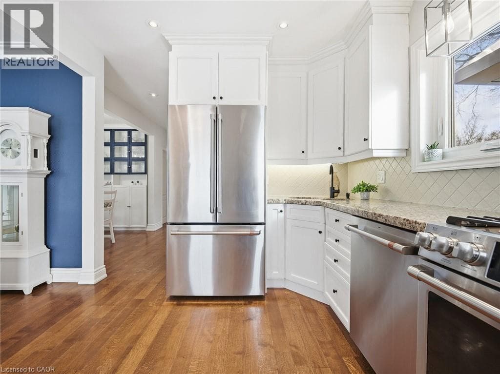 Single Family at 205 PRINCE EDWARD Drive, Toronto, Ontario - Photo 6 - RE/MAX Garden City Realty