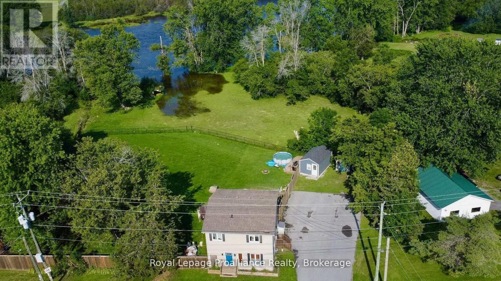 Single Family at 465 Cannifton Road, Belleville (Thurlow Ward), Ontario - Photo 2 - RE/MAX Garden City Realty