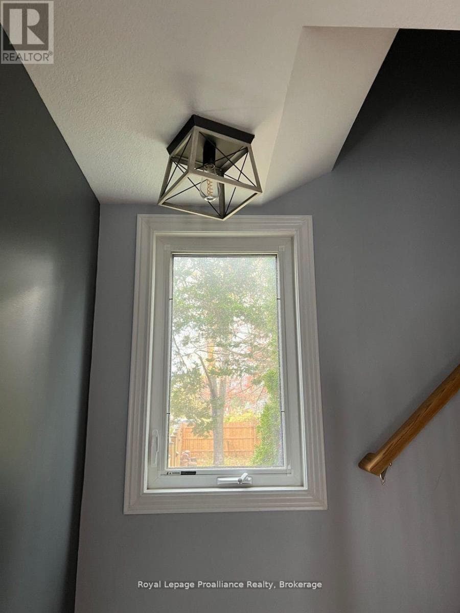 Single Family at 465 Cannifton Road, Belleville (Thurlow Ward), Ontario - Photo 8 - RE/MAX Garden City Realty