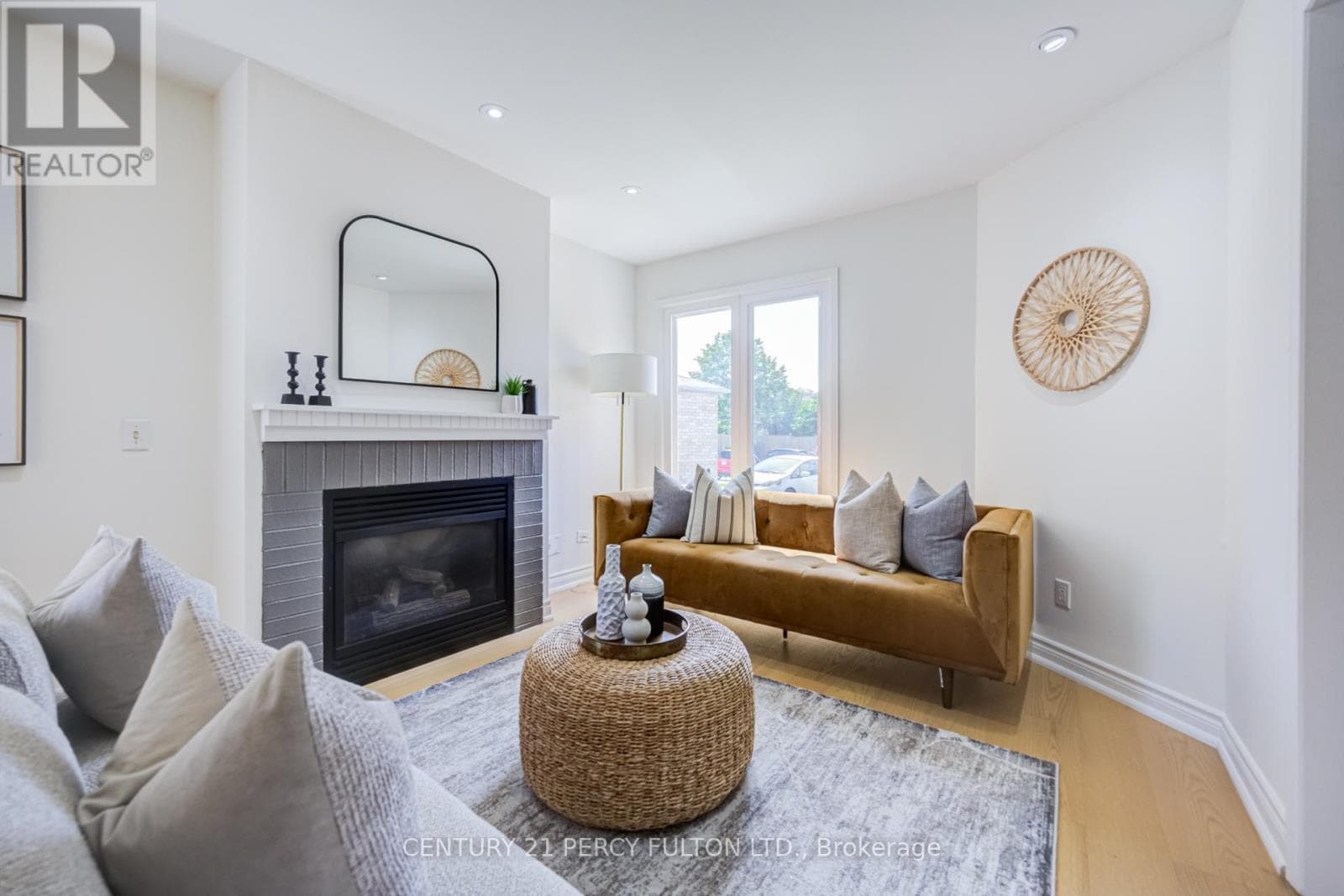 Single Family at 611 Atwood Crescent, Pickering (West Shore), Ontario - Photo 5 - RE/MAX Garden City Realty
