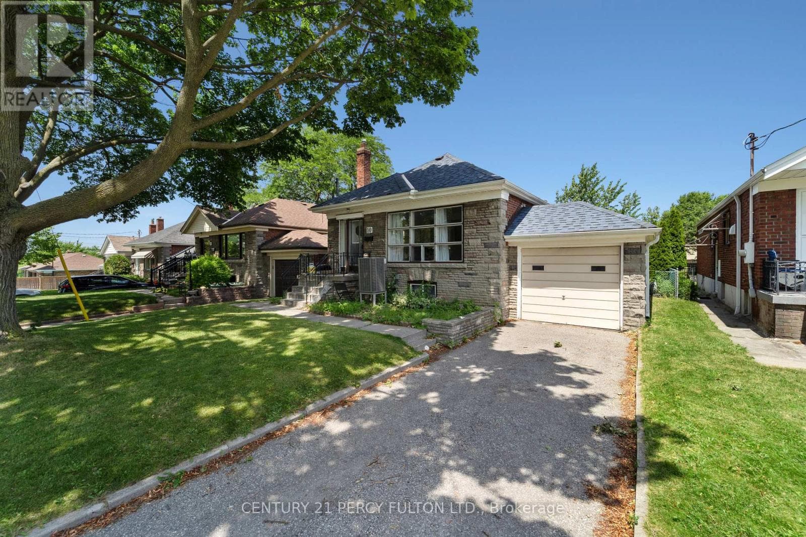 Single Family at 10 Belmore Avenue, Toronto (Wexford-Maryvale), Ontario - Photo 3 - RE/MAX Garden City Realty