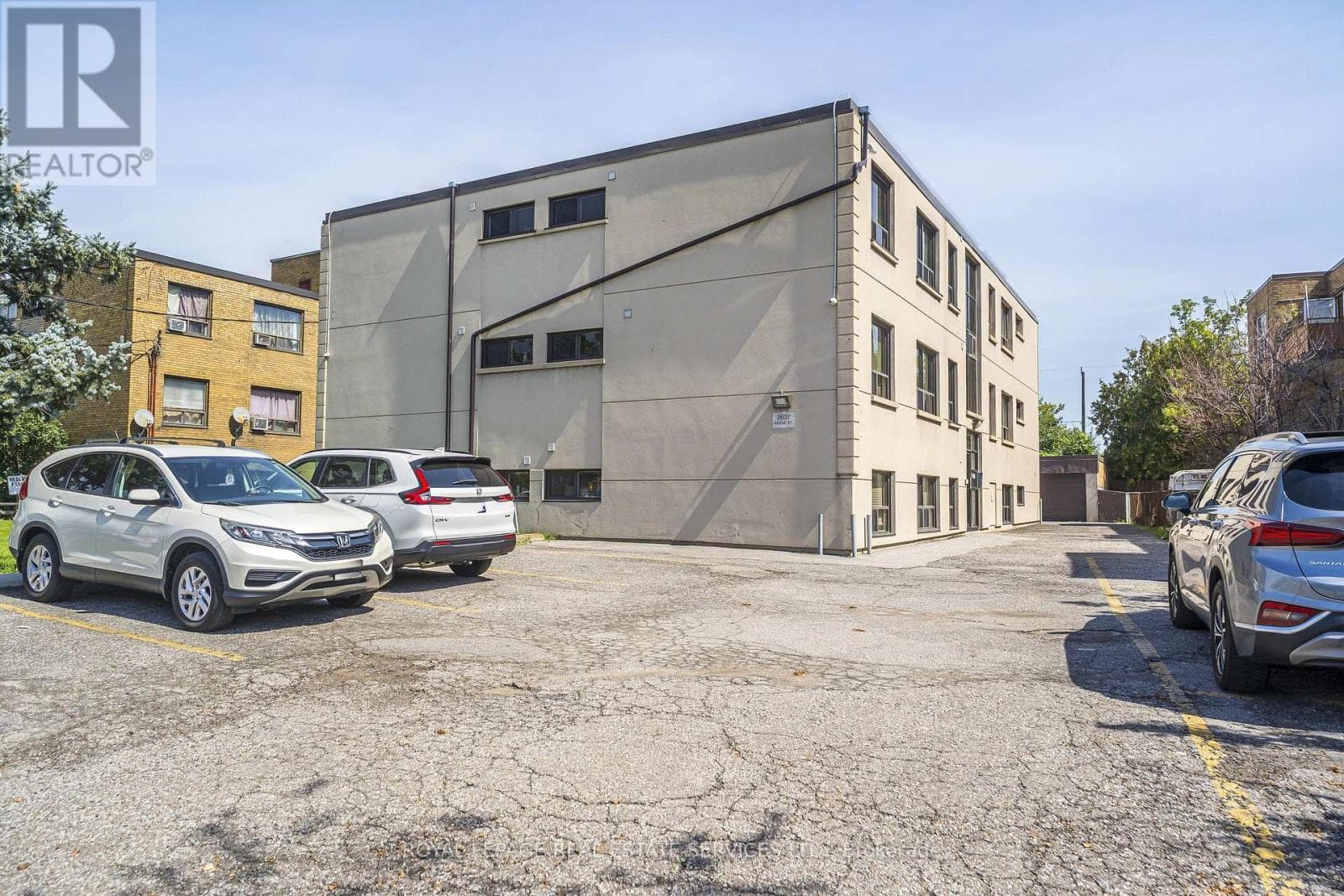 Multi-family at 8- 2637 Keele Street, Toronto (Maple Leaf), Ontario - Photo 4 - RE/MAX Garden City Realty