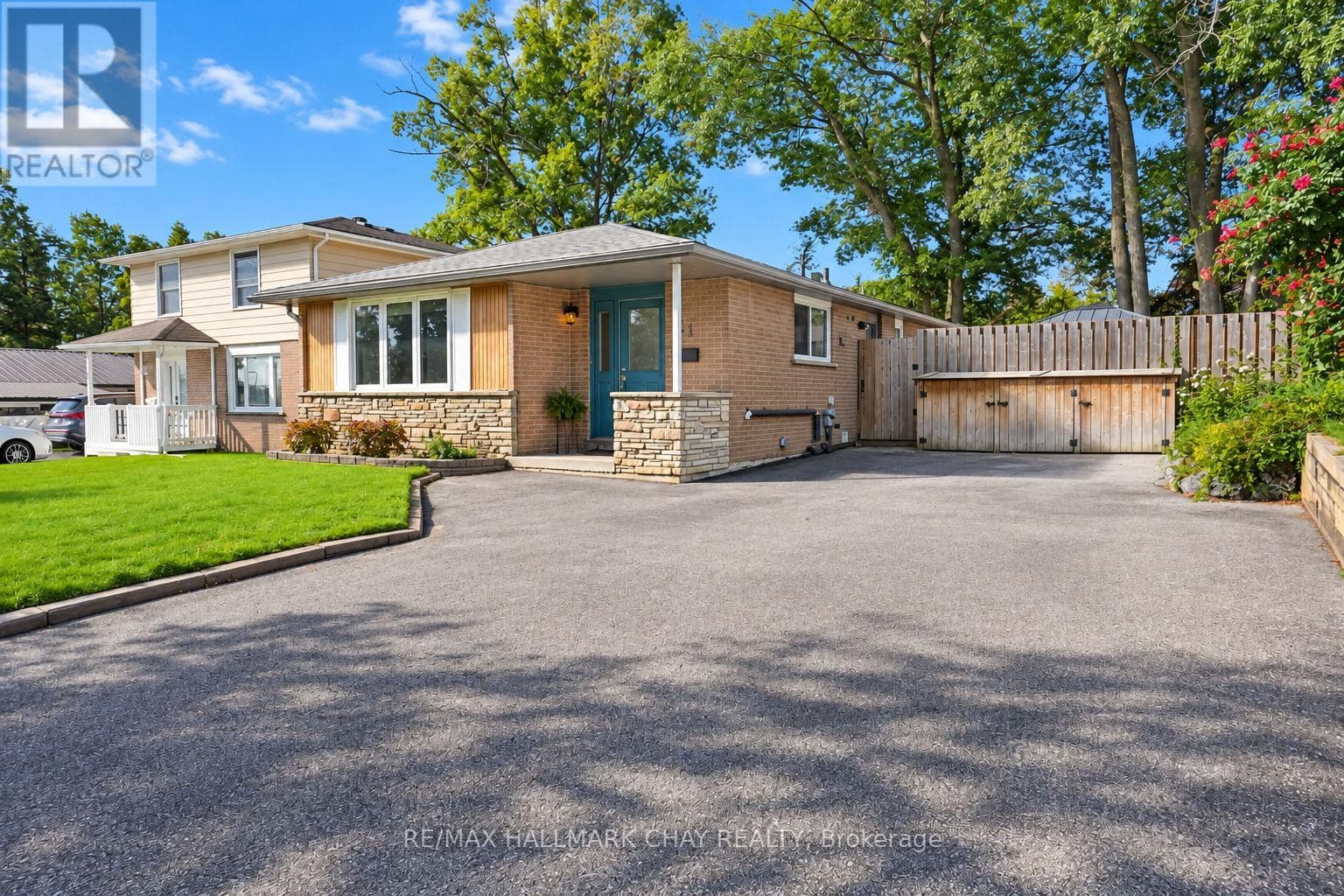 11 Daphne Crescent