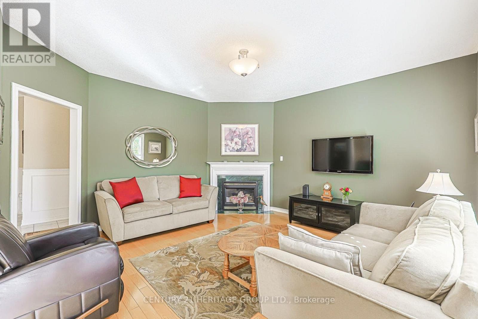 Single Family at 397 Renzius Court, Newmarket (Gorham-College Manor), Ontario - Photo 6 - RE/MAX Garden City Realty