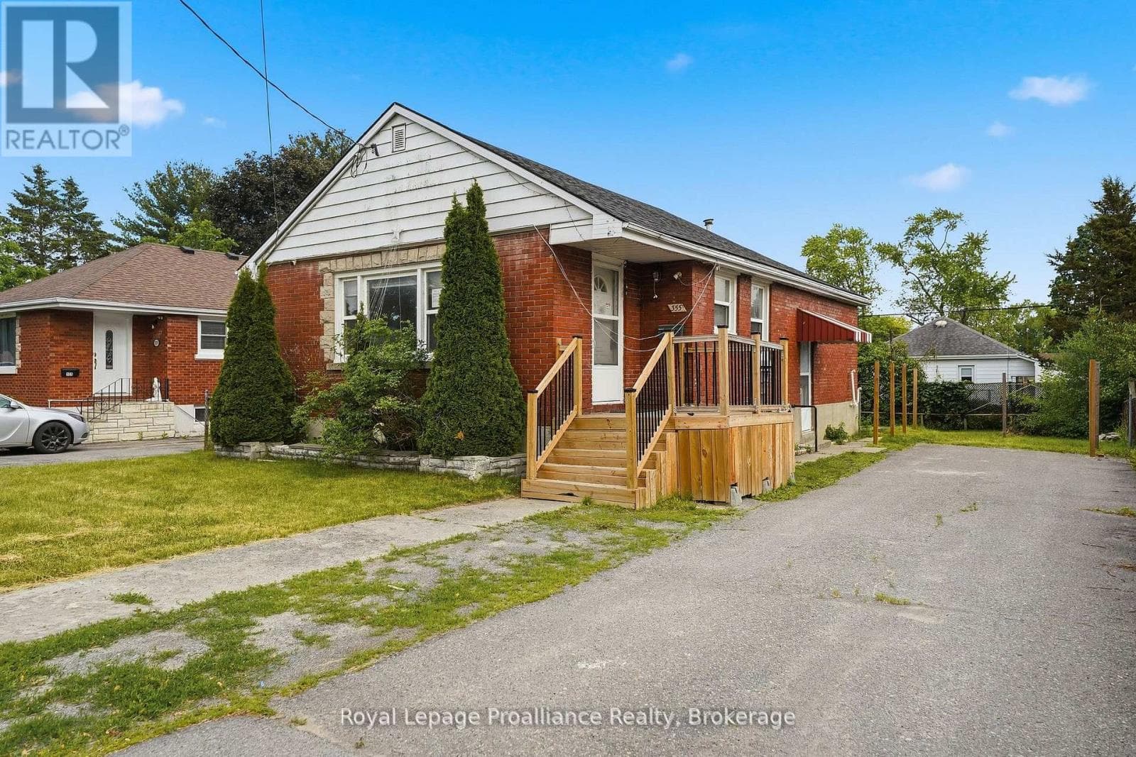 Single Family at 355 Bridge Street, Belleville (Thurlow Ward), Ontario - Photo 6 - RE/MAX Garden City Realty
