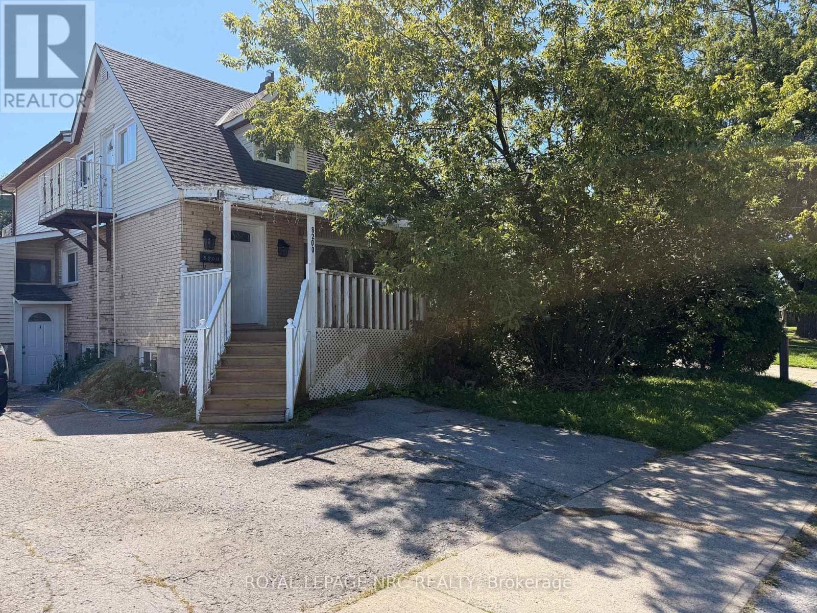Main level- 8200 WOODBINE Street