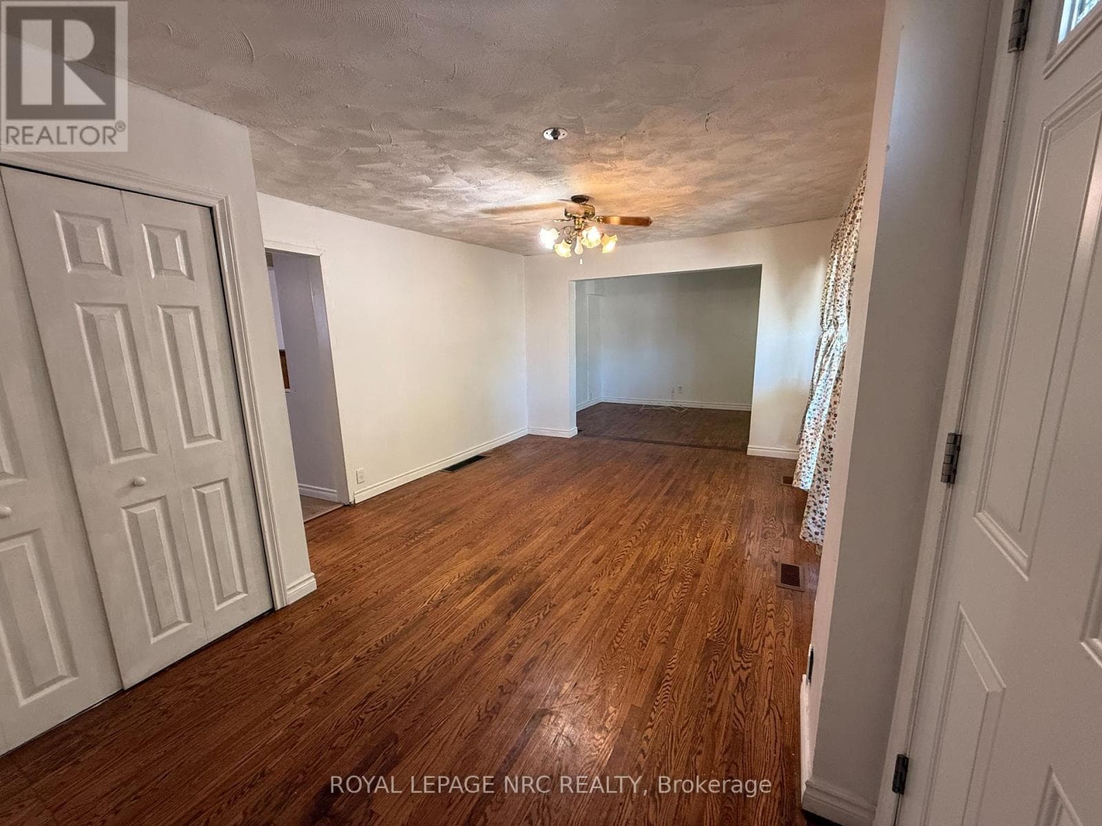 Single Family at Main level- 8200 WOODBINE Street, Niagara Falls (Ascot), Ontario - Photo 2 - RE/MAX Garden City Realty