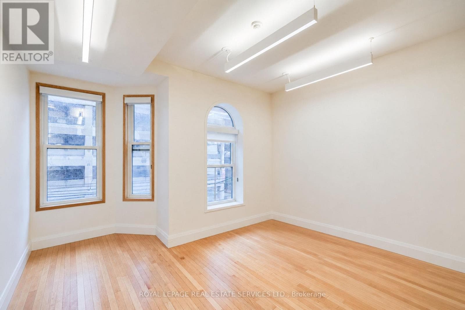 Office at 54 1/2 ST PATRICK Street, Toronto (Kensington-Chinatown), Ontario - Photo 7 - RE/MAX Garden City Realty