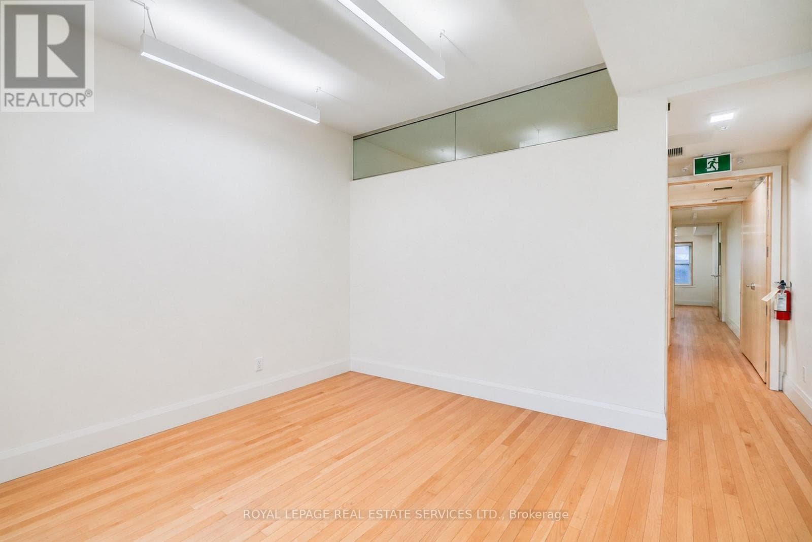 Office at 54 1/2 ST PATRICK Street, Toronto (Kensington-Chinatown), Ontario - Photo 8 - RE/MAX Garden City Realty