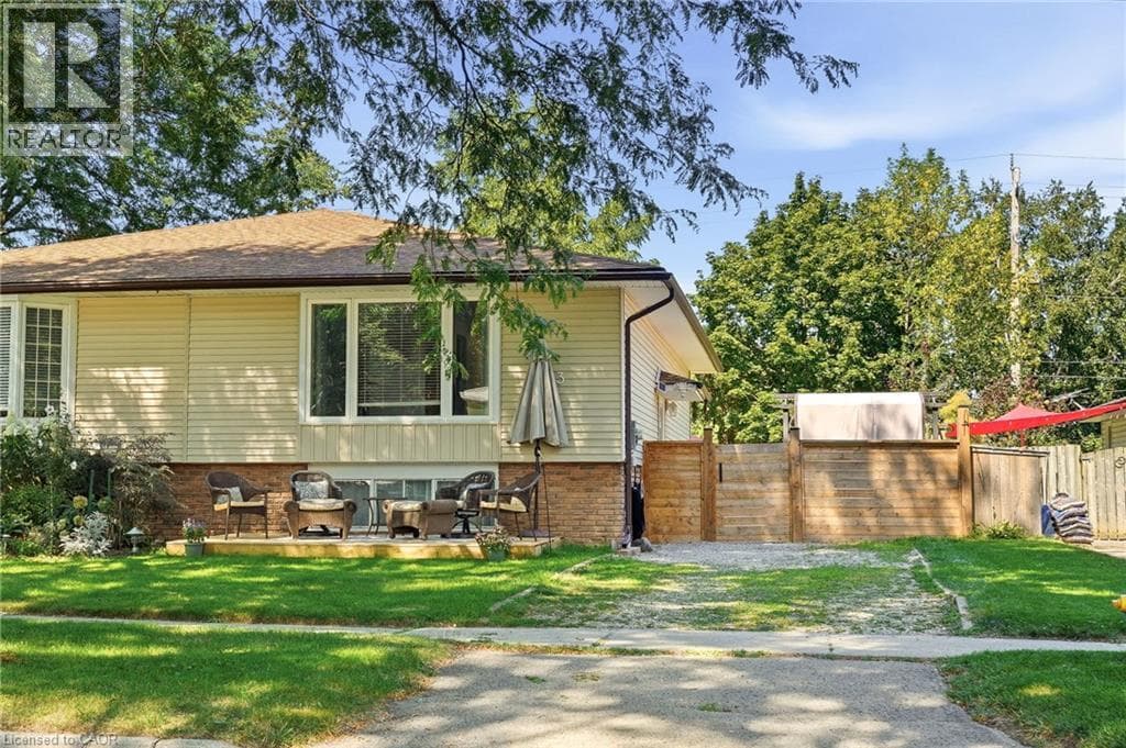 3 GLENGROVE Avenue