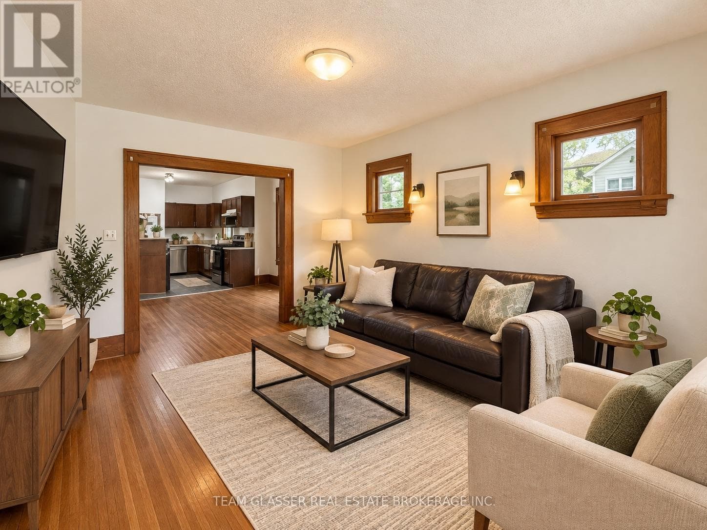 Single Family at Upper- 884 TRAFALGAR Street, London East (East L), Ontario - Photo 6 - RE/MAX Garden City Realty