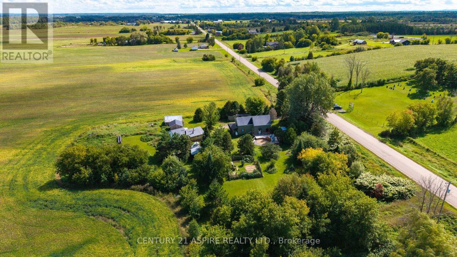 Single Family at 2552 Micksburg Road, Laurentian Valley, Ontario - Photo 3 - RE/MAX Garden City Realty