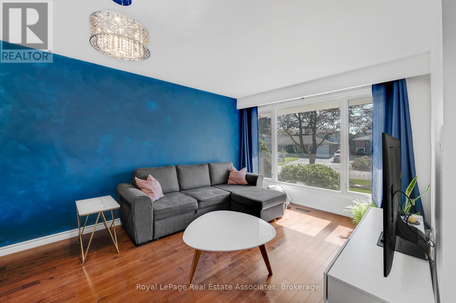 Single Family at 2782 Hollington Crescent, Mississauga (Sheridan), Ontario - Photo 10 - RE/MAX Garden City Realty