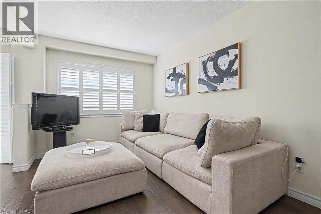 Single Family at 15 BRYAN Court, Kitchener, Ontario - Photo 6 - RE/MAX Garden City Realty