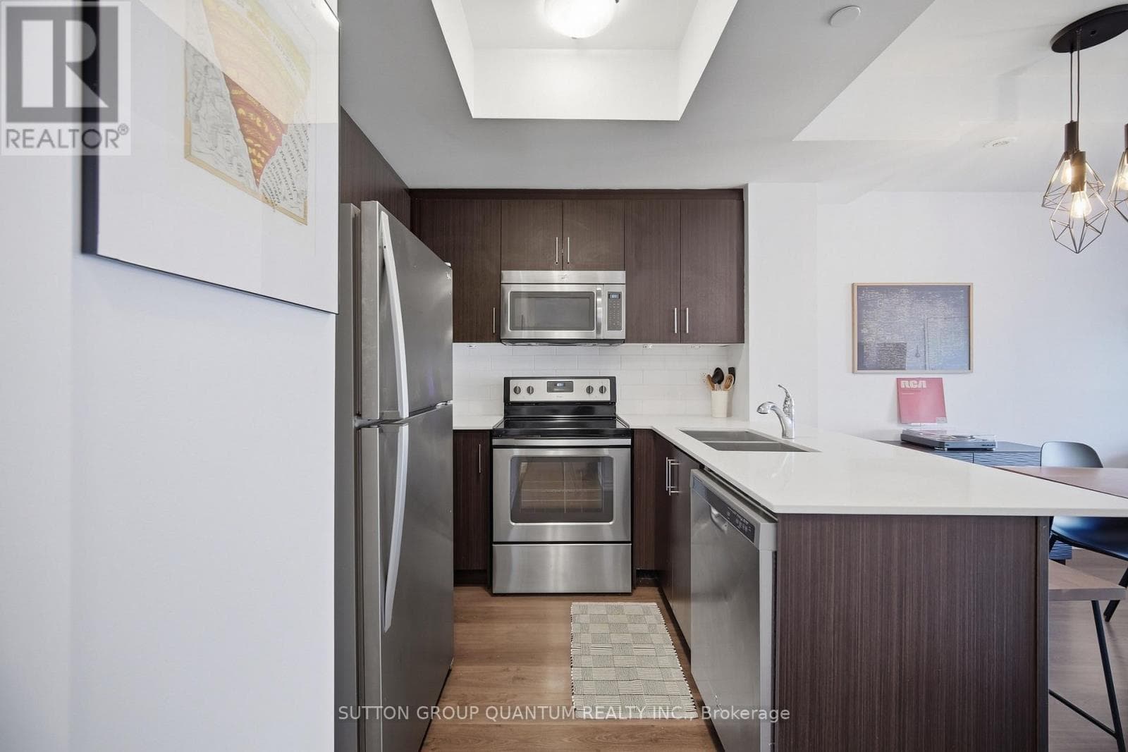 Single Family at 5- 145 Long Branch Avenue, Toronto (Long Branch), Ontario - Photo 10 - RE/MAX Garden City Realty