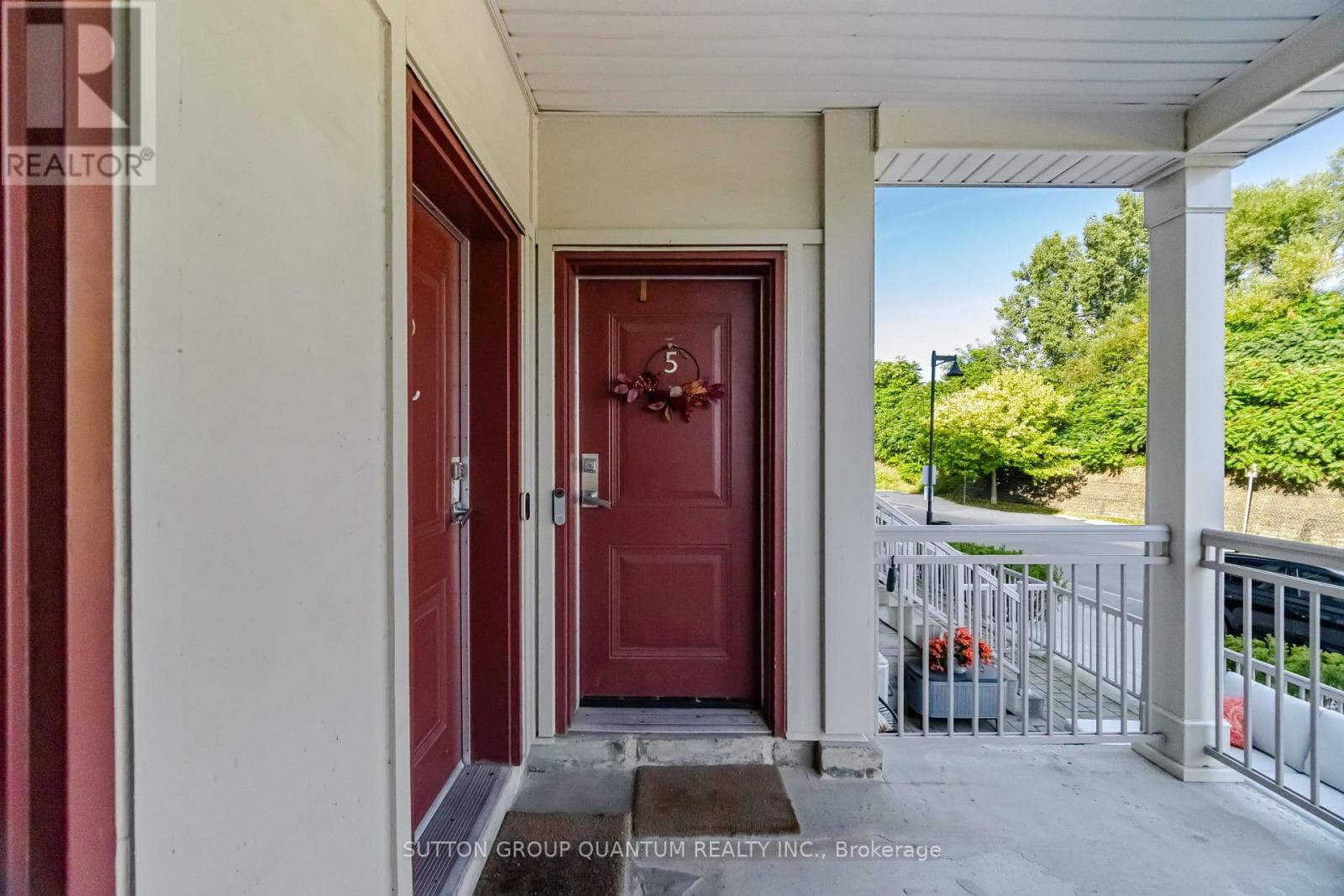 Single Family at 5- 145 Long Branch Avenue, Toronto (Long Branch), Ontario - Photo 2 - RE/MAX Garden City Realty