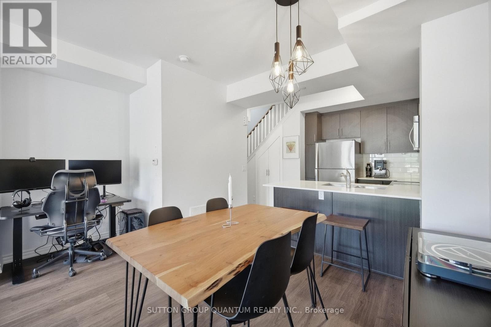 Single Family at 5- 145 Long Branch Avenue, Toronto (Long Branch), Ontario - Photo 8 - RE/MAX Garden City Realty