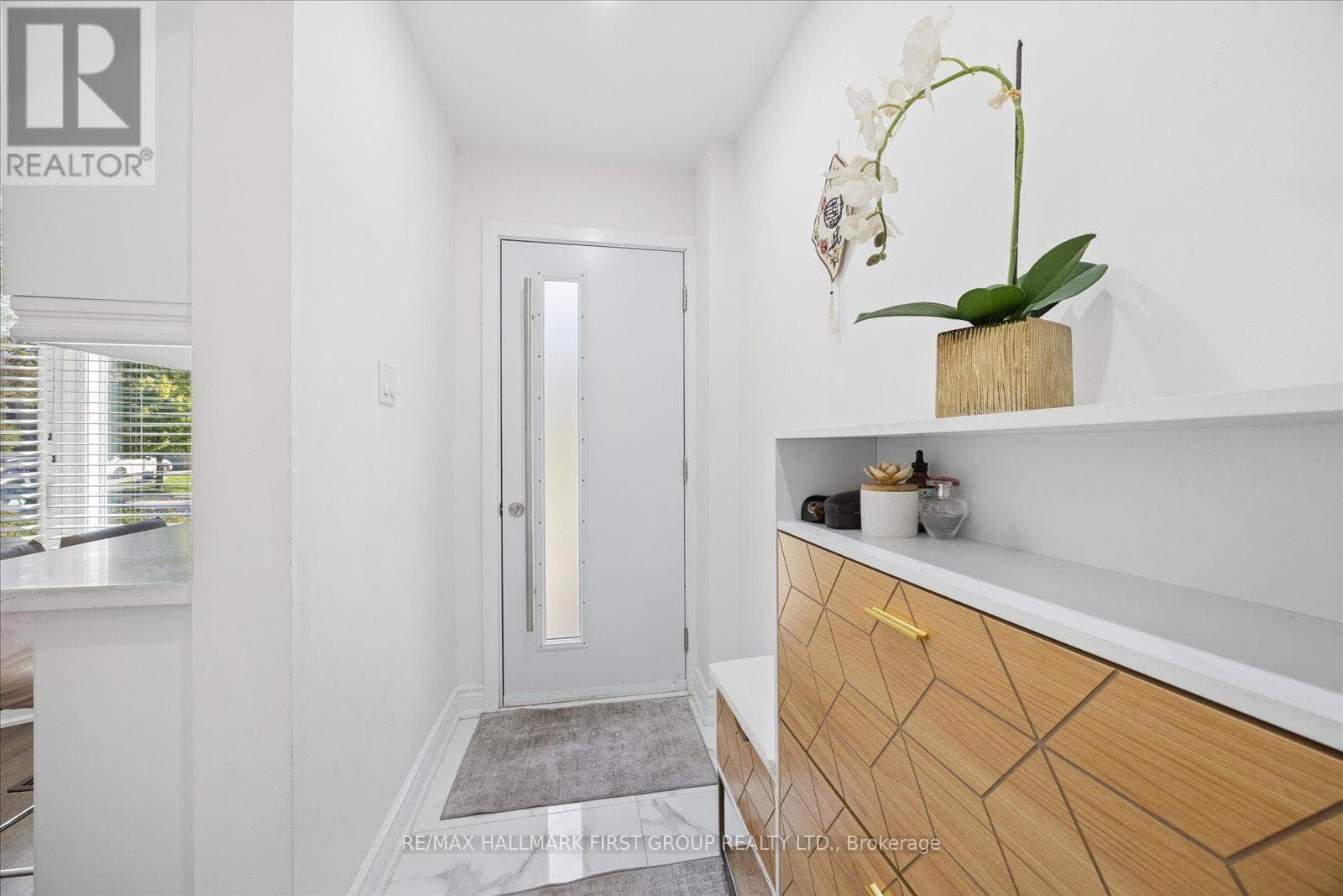 Single Family at 736 Stonepath Circle, Pickering (Amberlea), Ontario - Photo 3 - RE/MAX Garden City Realty