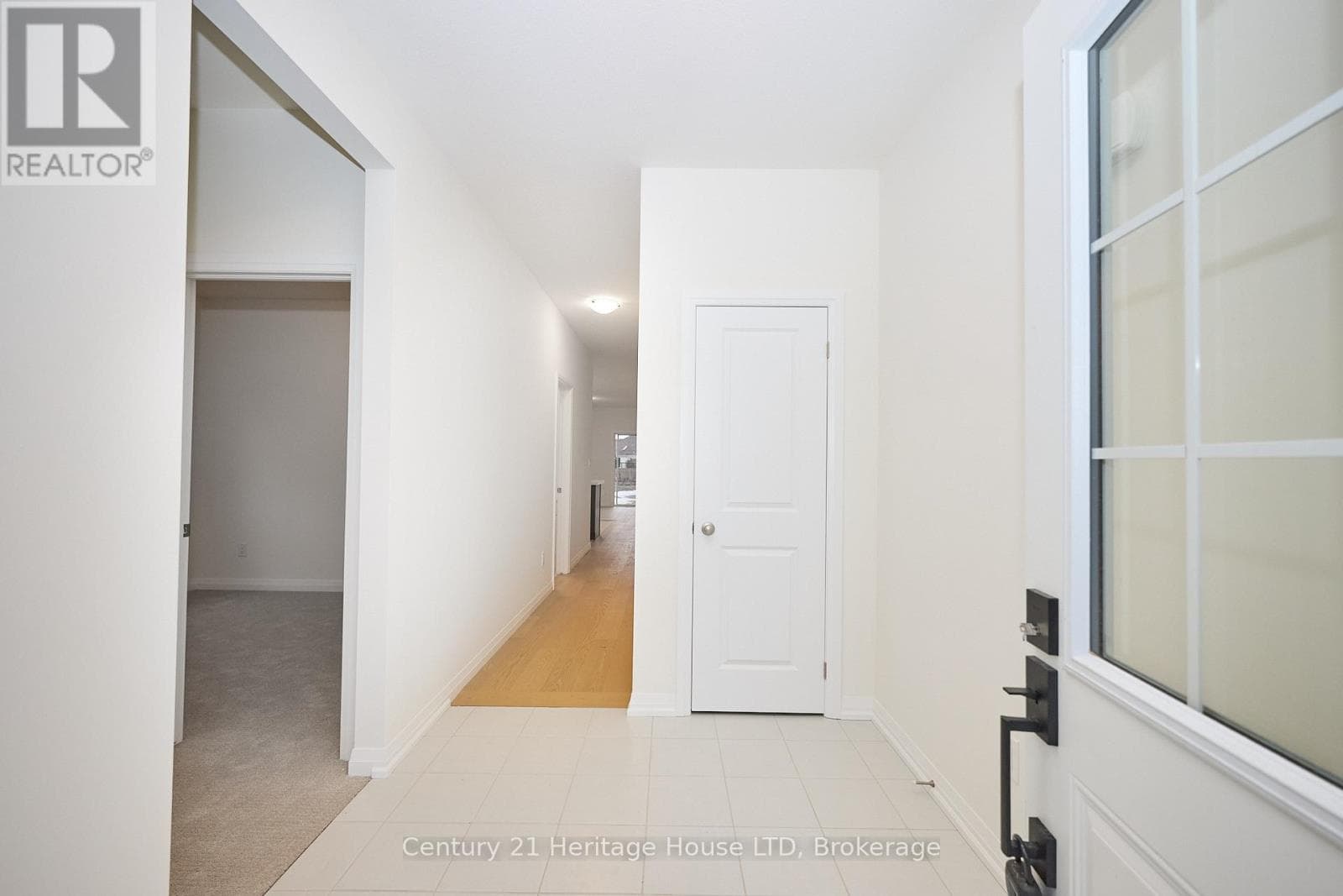 Single Family at 407 Louisa Street, Fort Erie (Lakeshore), Ontario - Photo 6 - RE/MAX Garden City Realty