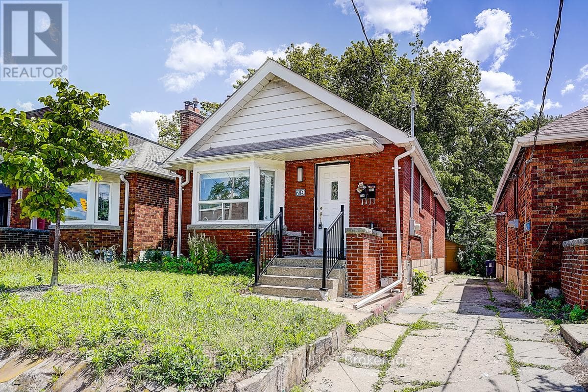 Single Family at Lower- 79 O'Connor Drive, Toronto (Broadview North), Ontario - Photo 2 - RE/MAX Garden City Realty