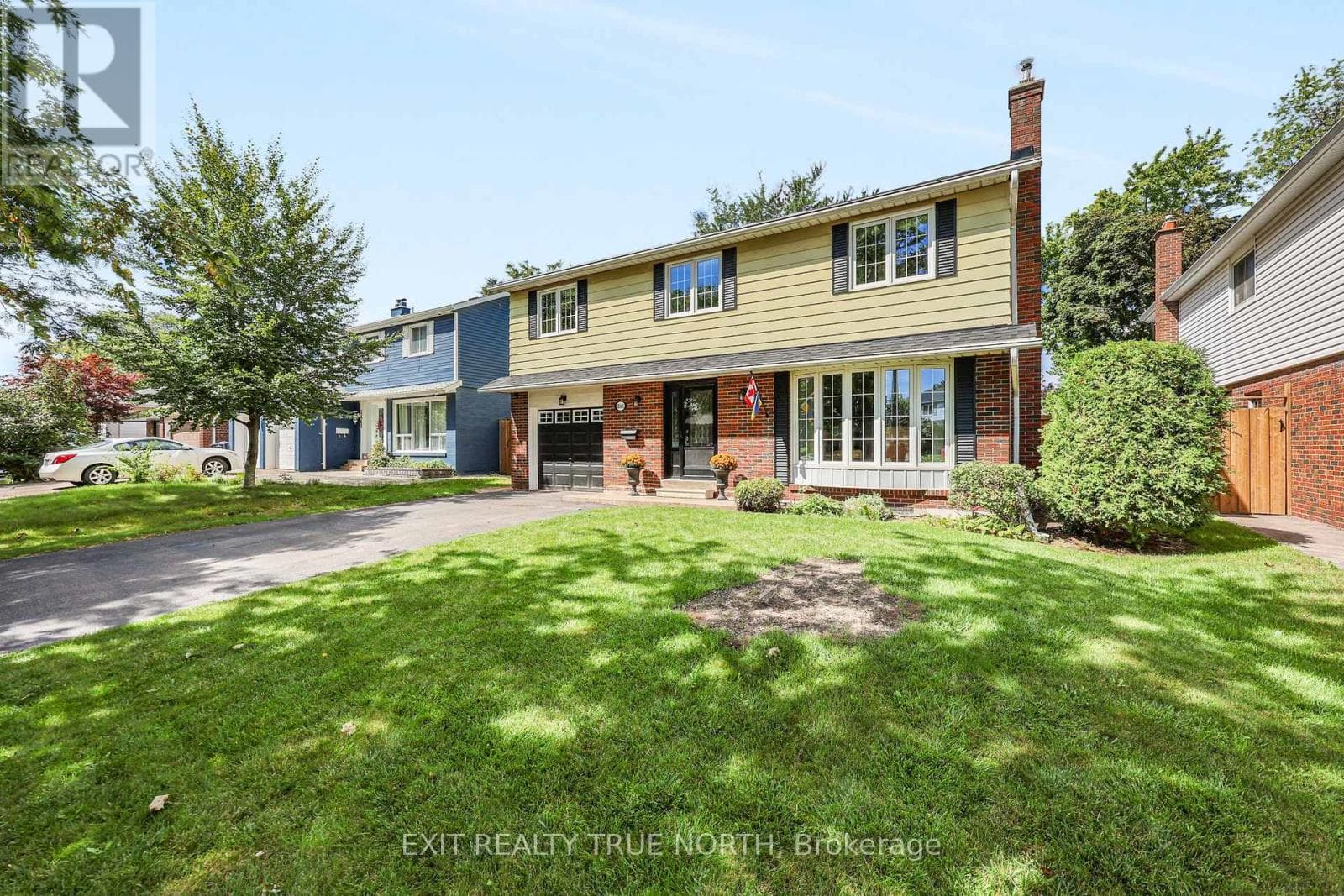 Single Family at 2661 Homelands Drive, Mississauga (Sheridan), Ontario - Photo 2 - RE/MAX Garden City Realty