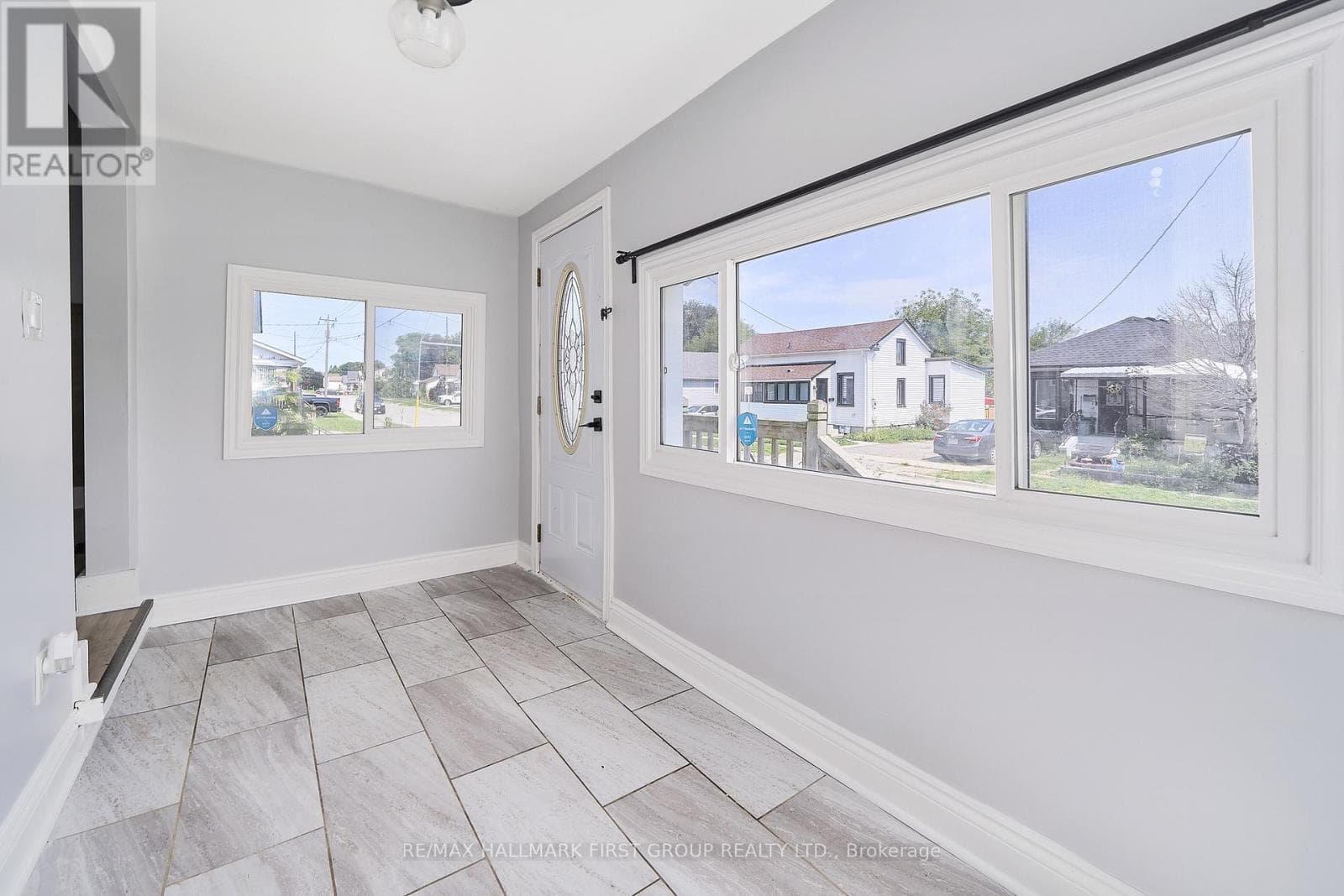 Single Family at 314 Nassau Street, Oshawa (Vanier), Ontario - Photo 7 - RE/MAX Garden City Realty