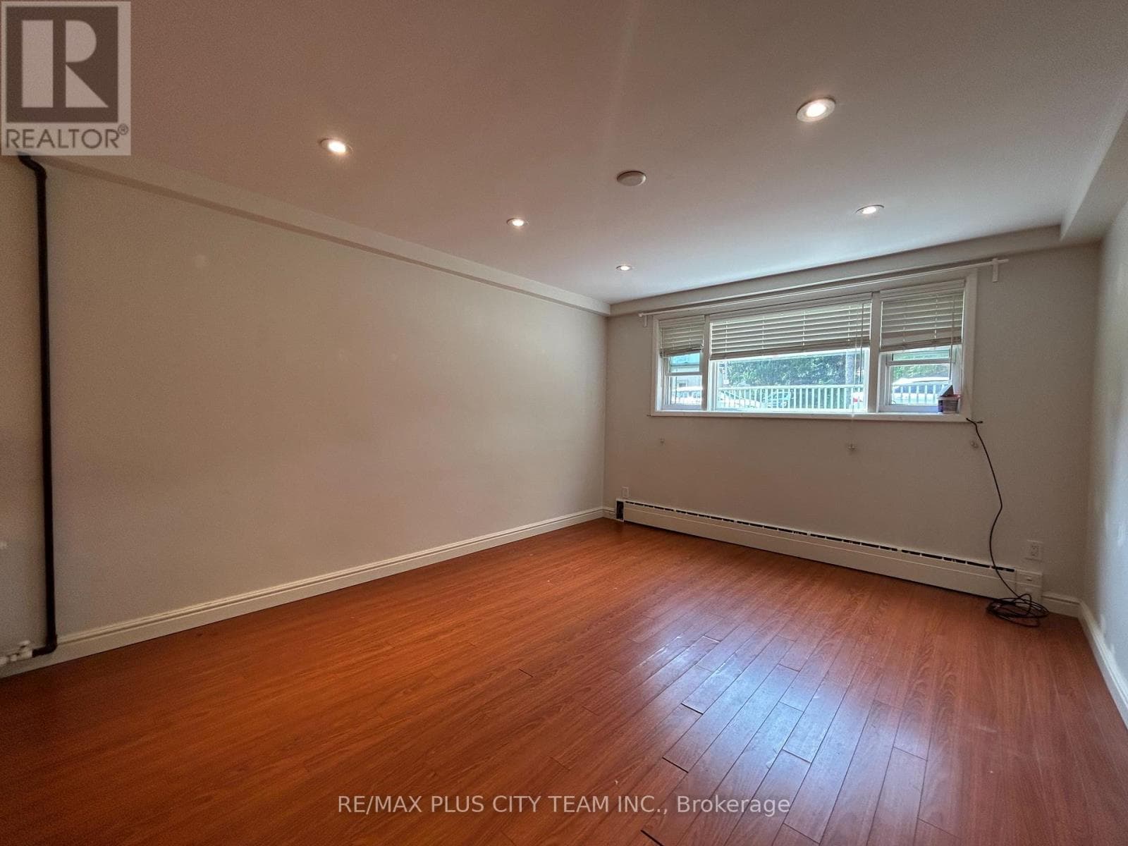 Single Family at Unit 1- 11 Thirty Fifth Street, Toronto (Long Branch), Ontario - Photo 3 - RE/MAX Garden City Realty