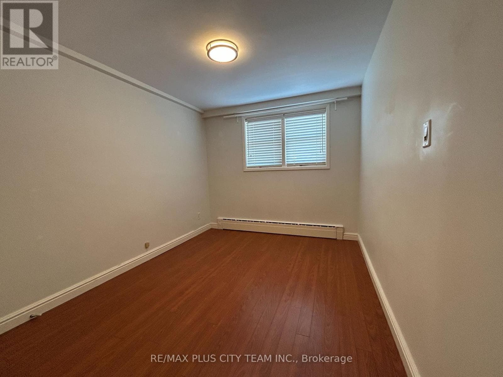 Single Family at Unit 1- 11 Thirty Fifth Street, Toronto (Long Branch), Ontario - Photo 5 - RE/MAX Garden City Realty