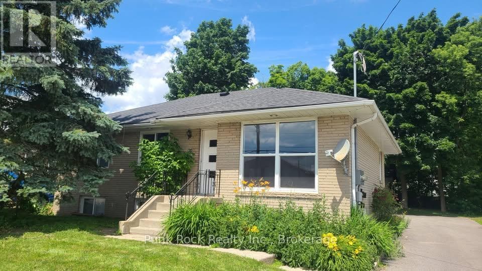 Single Family at 2 (BSMT)- 26 Cundles Road, Barrie (Cundles East), Ontario - Photo 5 - RE/MAX Garden City Realty
