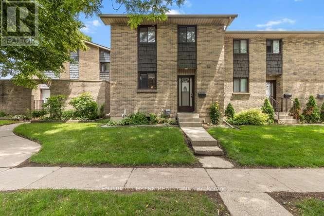Single Family at 28- 474 Southdale Road, London South (South Q), Ontario - Photo 2 - RE/MAX Garden City Realty