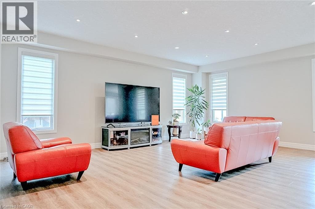 Single Family at 249 LADYSLIPPER Drive, Waterloo, Ontario - Photo 5 - RE/MAX Garden City Realty