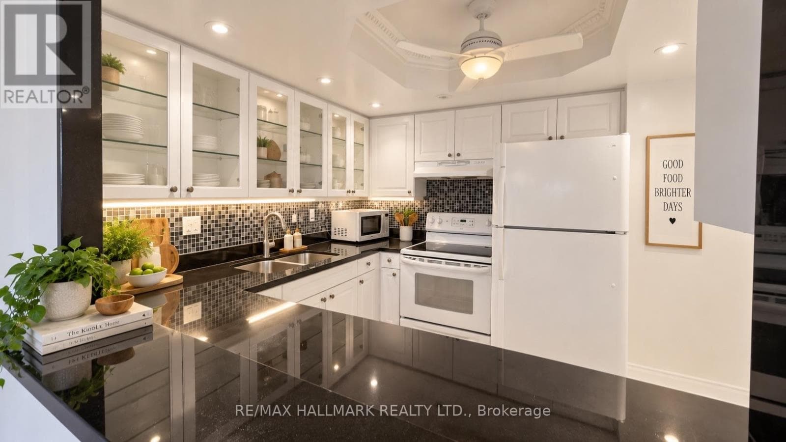 Single Family at 702- 5 Weldrick Road, Richmond Hill (North Richvale), Ontario - Photo 5 - RE/MAX Garden City Realty