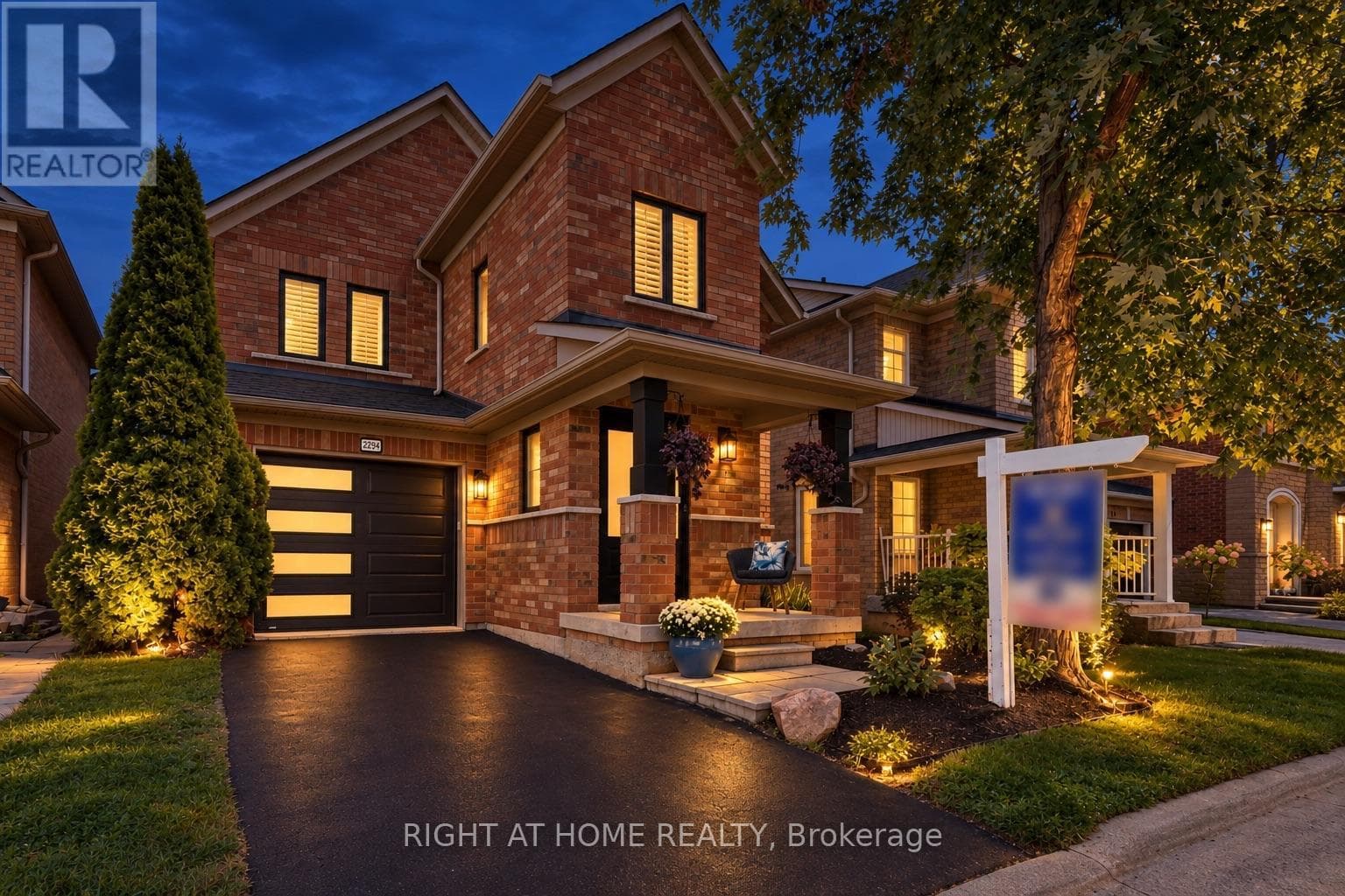 2294 Seton Crescent